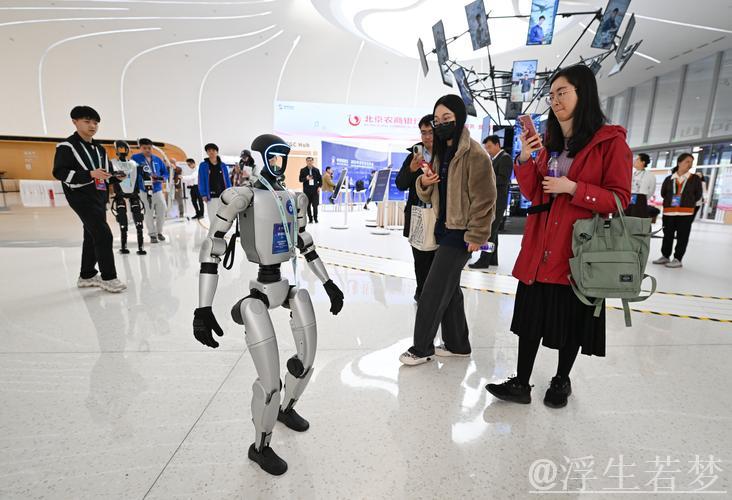 从制造到智造：外国人视角下的中国经济韧性